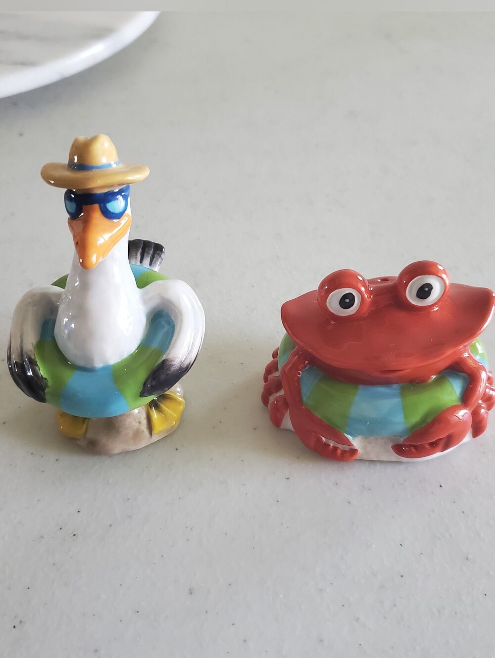 Ceramic Seagull and Crab Salt & Pepper Shakers Cracker Barrel Like New Vintage